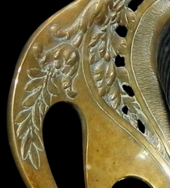 Détail des branches de laurier (sabre Caud).jpg